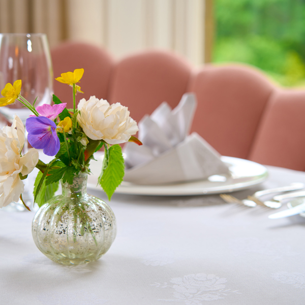 Restaurant Table Detail Full Res